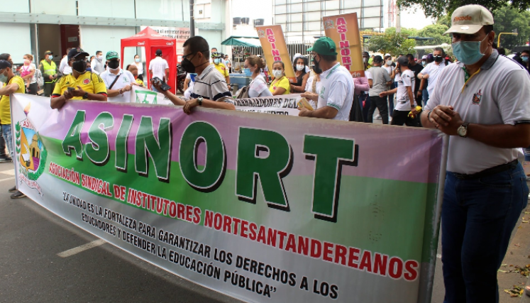Maestros pueden ir a paro si no son escuchados por el Gobierno nacional
