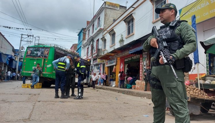 Por mandato expreso del ministro de Defensa la plaza de mercado de Ocaña está blindada para contrarrestar a los delincuentes.