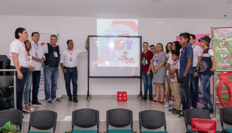 Los aspirantes a la Alcaldía de Cúcuta pasaron al tablero para hablar de sus propuestas para la niñez y la adolescencia de la ciudad. / Foto cortesía para La Opinión