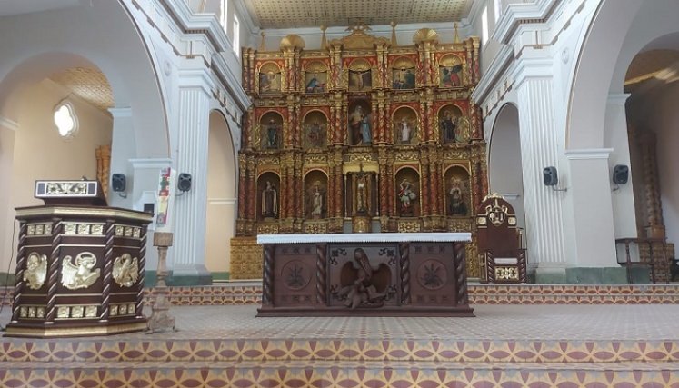 La catedral es sometida a una intervención debido a las filtraciones de agua./Foto Javier Sarabia/La Opinón