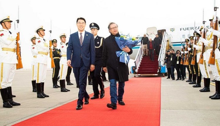 visita de Estado de Petro a China