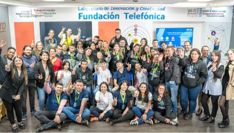 Grupo Telefónica ofrece más de 20 cursos online gratuitos para mujeres, estudiantes, docentes, padres y madres, profesionales.