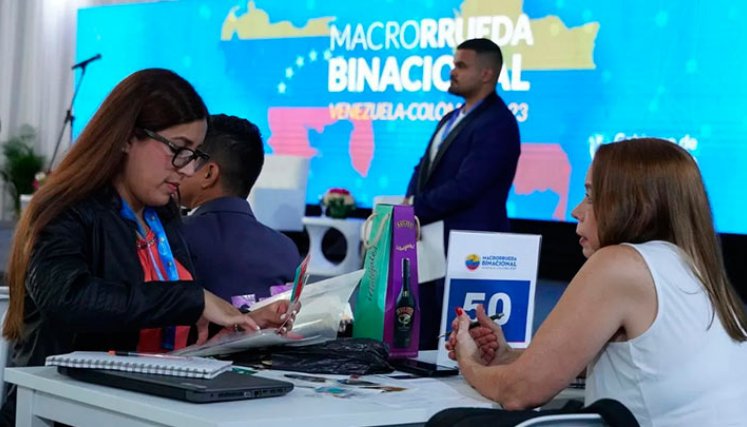 A la macrorrueda, en Caracas, asisitieron 940 empresas./ Foto Cortesía