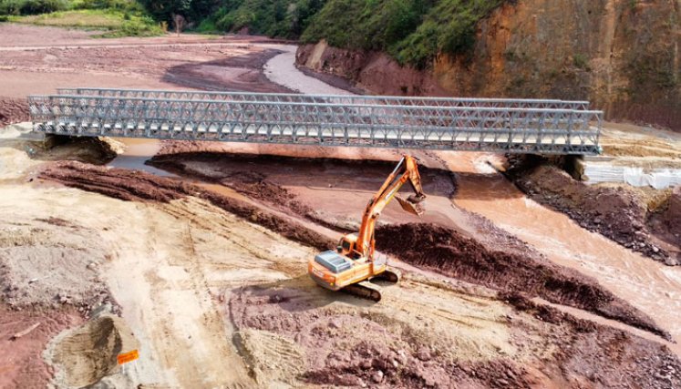 La misión de los ingenieros militares es facilitar, en el menor tiempo posible, la movilidad entre las ciudades, tal como ocurrió con el puente de El Tarrita (foto)./ Foto cortesía Invías