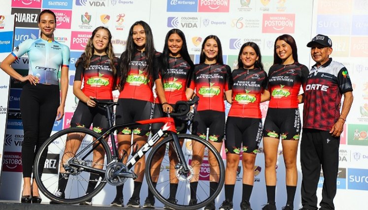Este es el equipo femenino de ciclismo de Norte de Santander que compite en la Vuelta Nacional del Futuro.