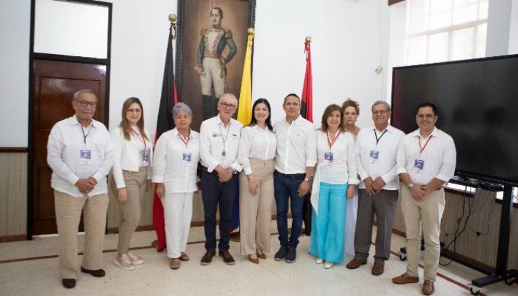 Jorge Acevedo instaló la comisión de empalme con la administración de Jairo Yáñez./Foto Juan Pablo Cohen-La Opinión