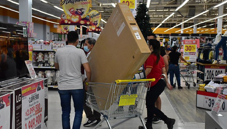 El comercio se contrajo 3,5%, un segmento de la economía que también viene dando señales de desaceleración. / Foto Archivo