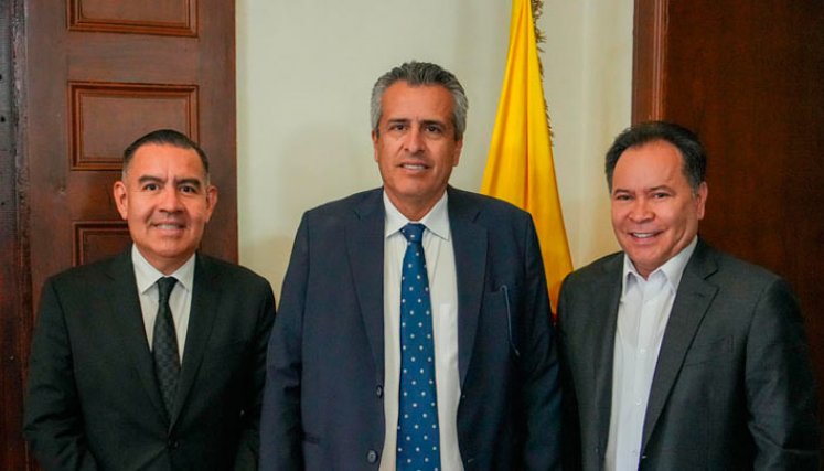 Acompañado por el representante Wilmer Carrillo, William Villamizar se reunió con el ministro del Interior./ Foto cortesía