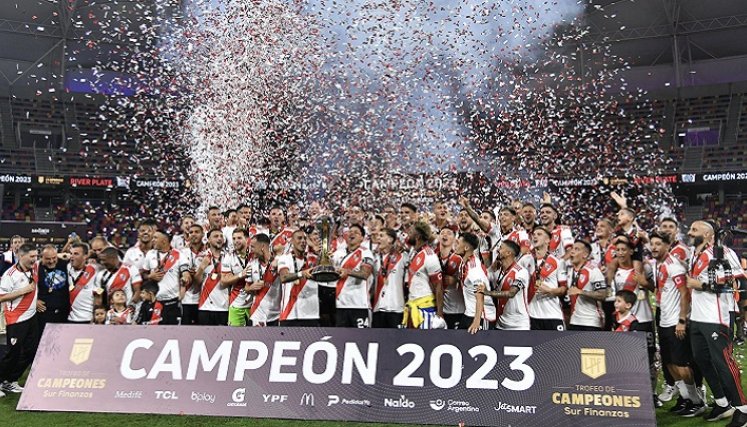 River Plate continúa llenando sus vitrinas de títulos, en el campeonato local.