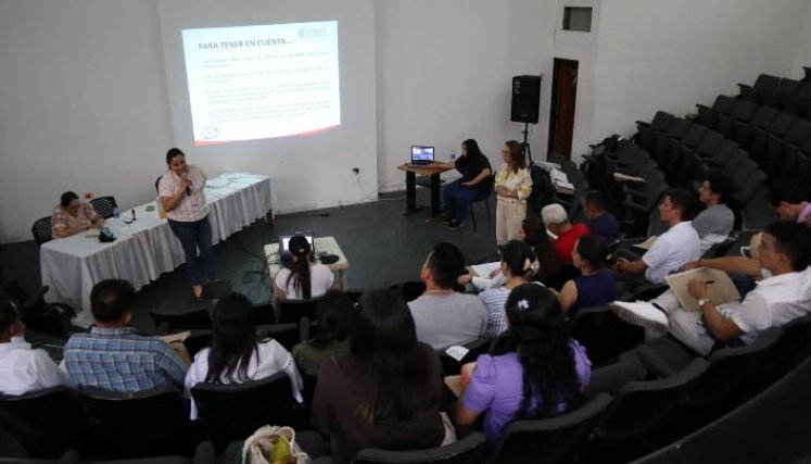 Los docentes que pasaron el concurso, participan de las audiencias para la escogencia de la institución educativa a la que quieren pertenecer./ Foto: Cortesía / La Opinión
