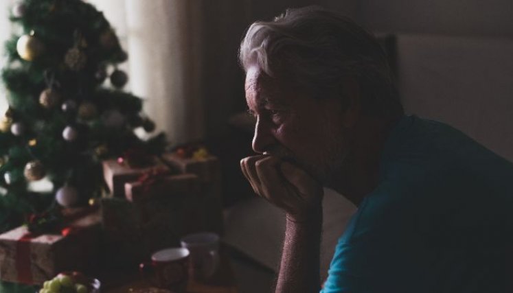  Fechas como el 24 o 31 de diciembre, cuando la familia generalmente trata de unirse, suele ser el momento de más alta tensión para las personas que no están en condición de celebrar ¿Qué hacer?  /Foto: Cortesía / La Opinión 
