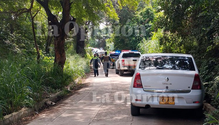 Hallan dos hombres muertos en La Parada