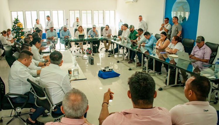 Productores pequeños de palma del Catatumbo y empresarios del sector se reunieron con la ministra de Agricultura en Cúcuta./Foto Cortesía
