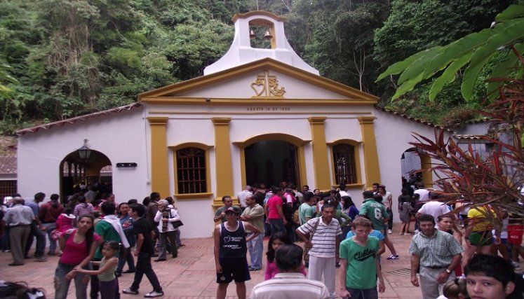 En el santuario del agua se venera con inmenso fervor religioso la imagen de la virgen morena.  / Foto: Cortesía