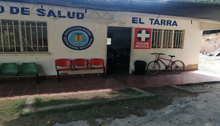 Padres de familia protestaron por la suspensión de clases en el puesto de salud./Foto: Cortesía