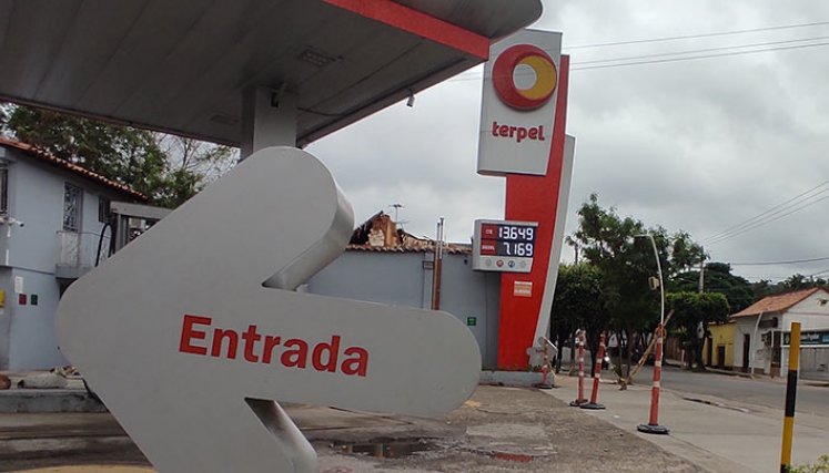 El precio promedio de la gasolina en la región es de $13.625./Foto La Opinión