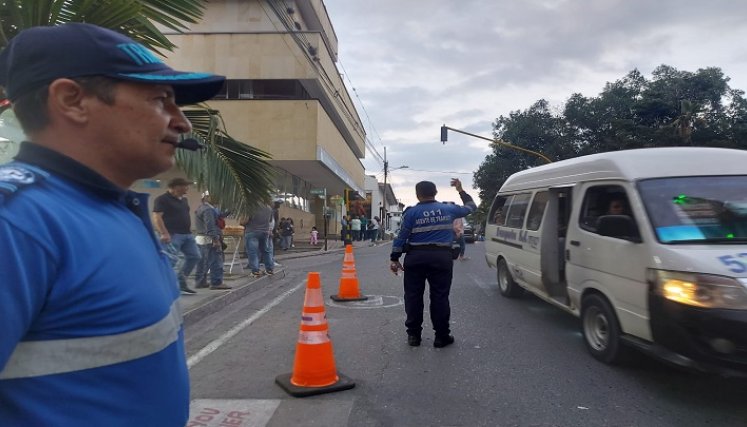 El pasaje en buseta y microbús quedó en $2.500 y automóvil colectivo urbano $2.600. /Fotos La Opinión
