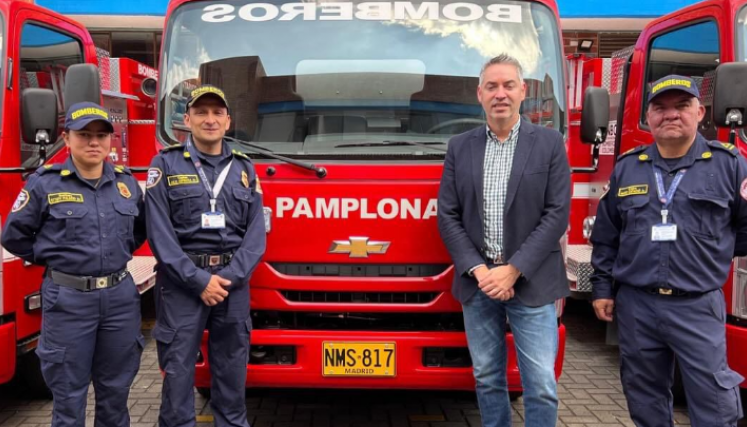 El ministro del Interior anunció la aprobación de $70.000 millones adicionales para el presupuesto de los bomberos. / Foto: Cortesía