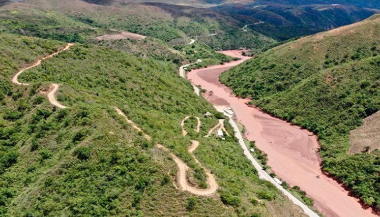 Encendidas las alarmas por inminente desastre natural en Villa Caro