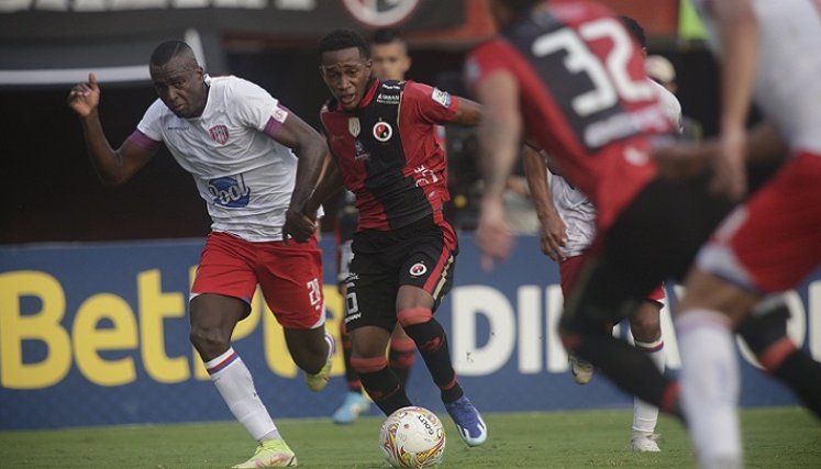 El Cúcuta Deportivo recibe a un urgido Bogotá FC que busca meterse entre los ocho mejores del  campeonato. 