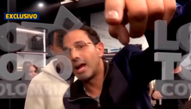 Alejandro Estrada arremete contra periodistas