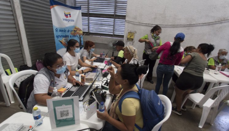 Feria de servicios en el Centro Intégrate