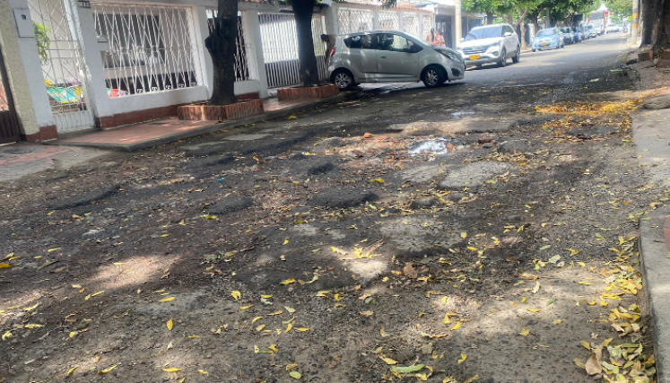 El deterioro que presentan las calles del barrio Colsag y La Riviera es preocupante.