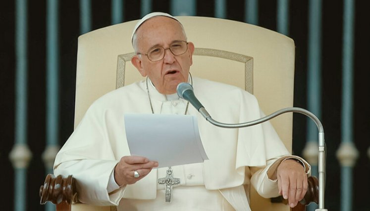 Papa Francisco padece bronquitis