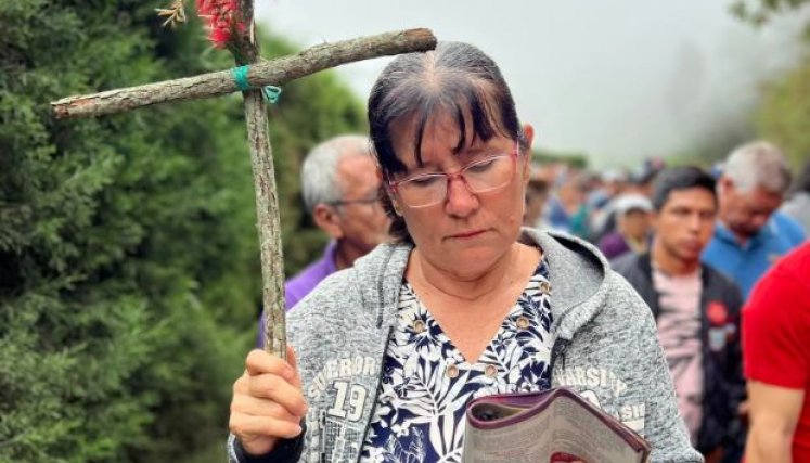 Feligreses participaron con gran devoción del viacrucis/Foto cortesía