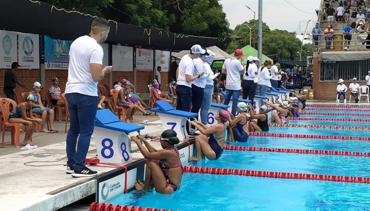  En el complejo Acuático se dio el inicio del Torneo del club Aquamán.