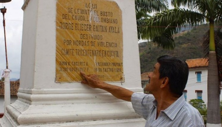 Veteranos relatan episodios dolorosos por la violencia bipartidista en Colombia.