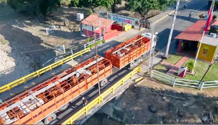 Entre enero y marzo de 2024, las exportaciones por los puentes internacionales Simón Bolívar, Francisco de Paula Santander y Atanasio Girardot fueron de US$156,6. / Foto: Archivo