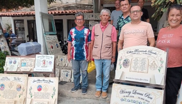 Marmoleros del cementerio municipal/Foto Orlando Carvajal