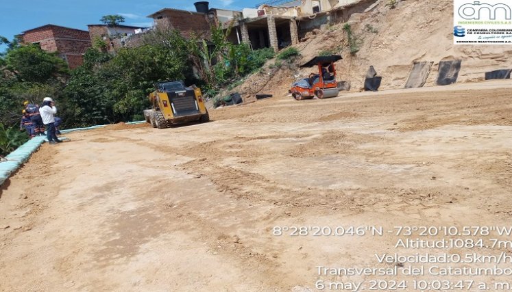 Los volqueteros piden que los tengan en cuenta al momento de tomar decisiones tan drásticas como impedirles el paso por la zona. /Fotos: Cortesía / La Opinión