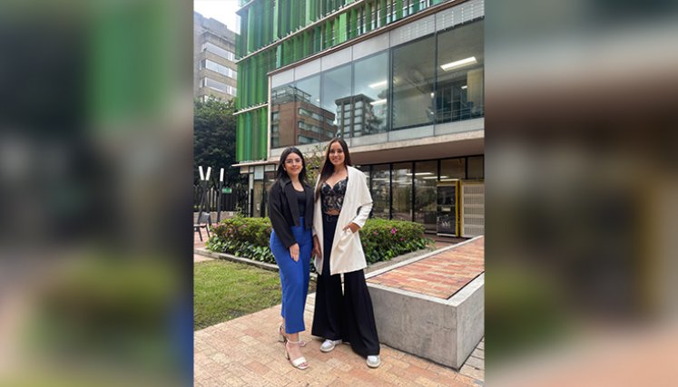 Juana Valentina Apolón Urquijo (Derecho) y Belly Katherine García (Fisioterapia) están a la espera de los resultados de la segunda fase. /Foto: Cortesía / La Opinión 