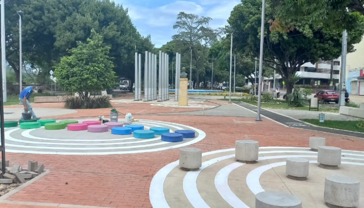 Finalizaron los trabajos de embellicimiento en El Malecón y la comunidad puede  disponer de estos espacios.