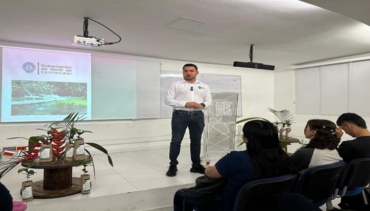 Con este tipo de iniciativas se busca generar conciencia ambiental en toda la comunidad universitaria./ Foto: Cortesía