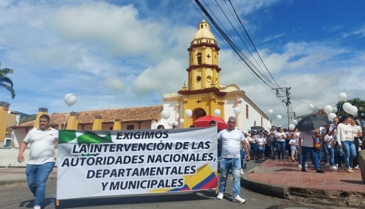 Al cumplirse el primer año de la retención, familiares claman la liberación del secuestrado más viejo del mundo./ Fotos: Archivo / La Opinión