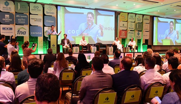 El presidente ejecutivo de Camacol, Guillermo Herrera, dio apertura al Congreso Verde del gremio./ Foto Cortesía