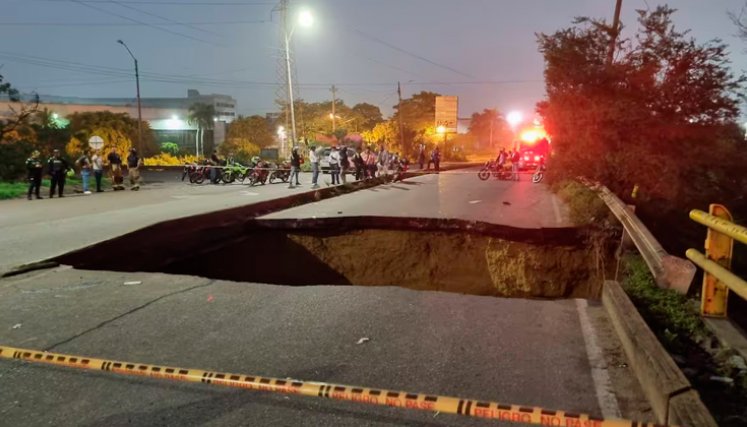 Se cayó puente que conecta a Barranquilla y Soledad