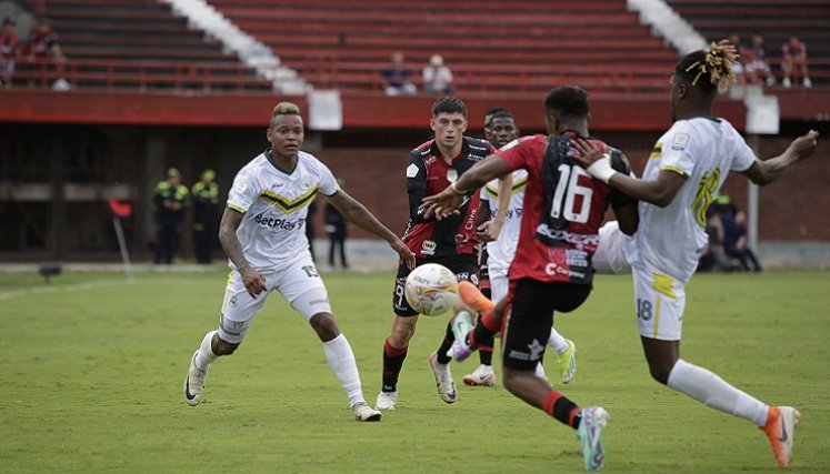 El Cúcuta Deportivo visita al Deportes Quindío se miden esta tarde en el Centenario.