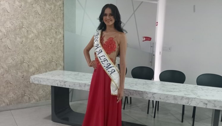 Las candidatas aspirantes al título del reinado departamental del café