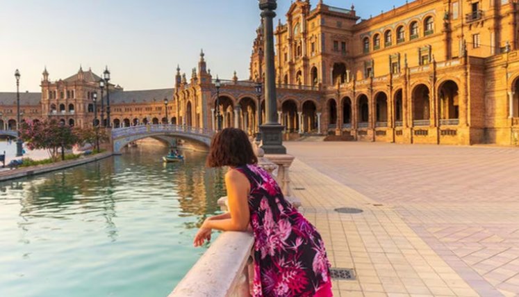 Colombianos podrán viajar gratis a España