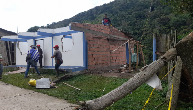 FAMILIAS AFECTADAS POR LLUVIAS EN ARBOLEDAS