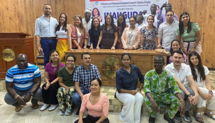 Docentes de inglés podrán postularse a beca en la India