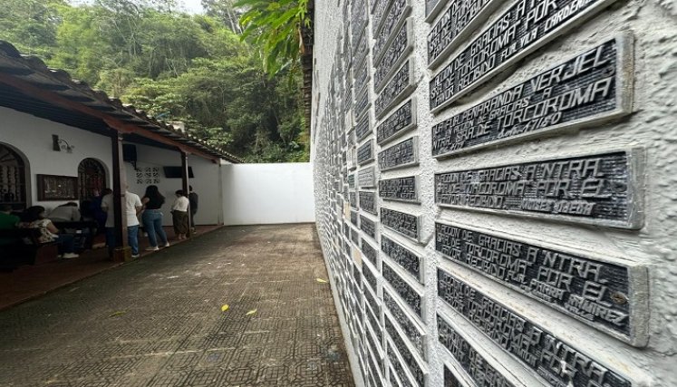 Ante la proximidad de las fiestas patronales voceros comunales solicitan el arreglo del sendero peatonal hacia el santuario/ Foto: Cortesía