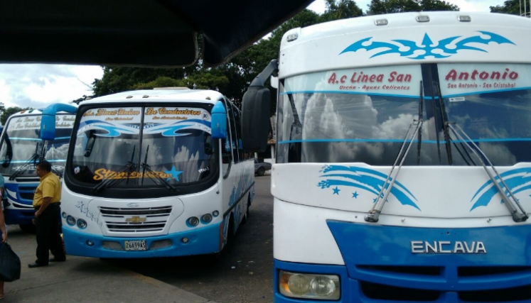 Empresas de transporte público venezolano deben renovar certificados de circulación ante el AMC. 