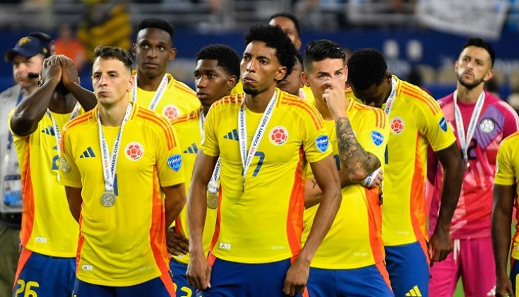 En los rostros de los jugadores de la Selección se refleja a la tristeza, tras la derrota ante Argentina. 