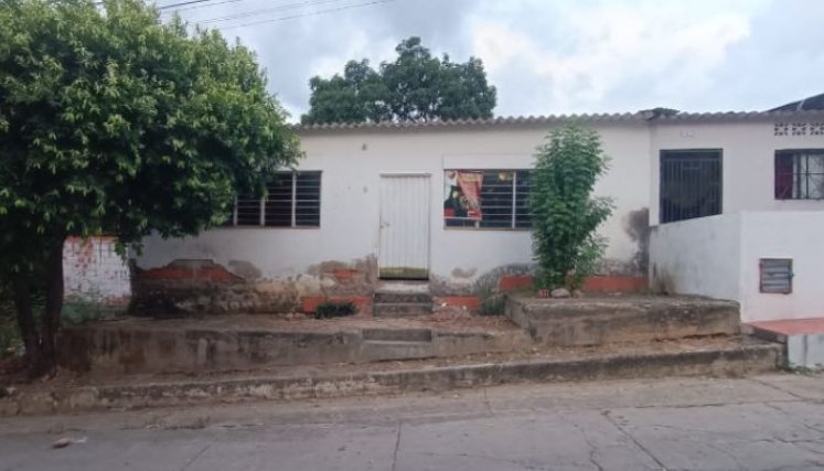 La comunidad ha solicitado el mantenimiento del salón comunal. 