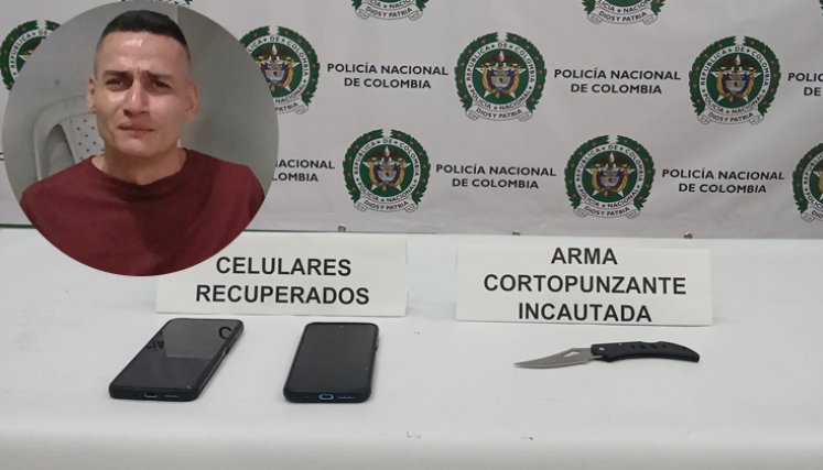 Los teléfonos móviles fueron recuperados y le encontraron el cuchillo.